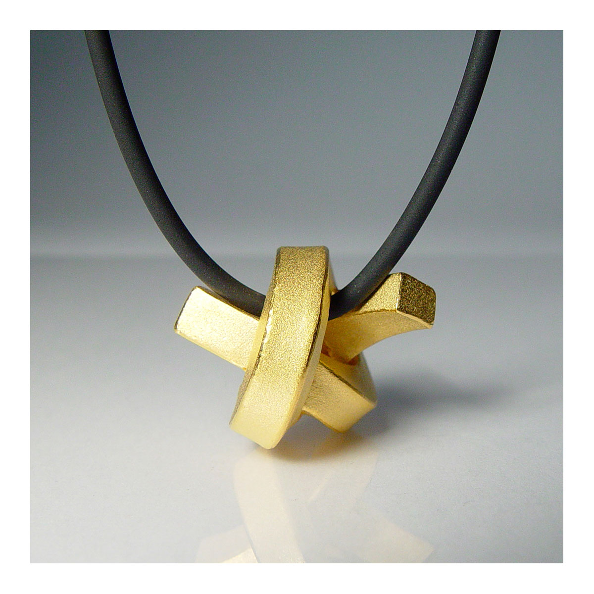  Kettenanhänger Knoten goldplattiert